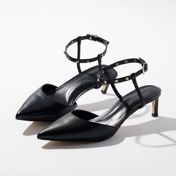 White House Black Market Shoes - WHBM Black kitten heel - Sz 8